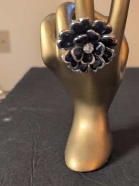 80,s Navy And Silver Large Floral Ring